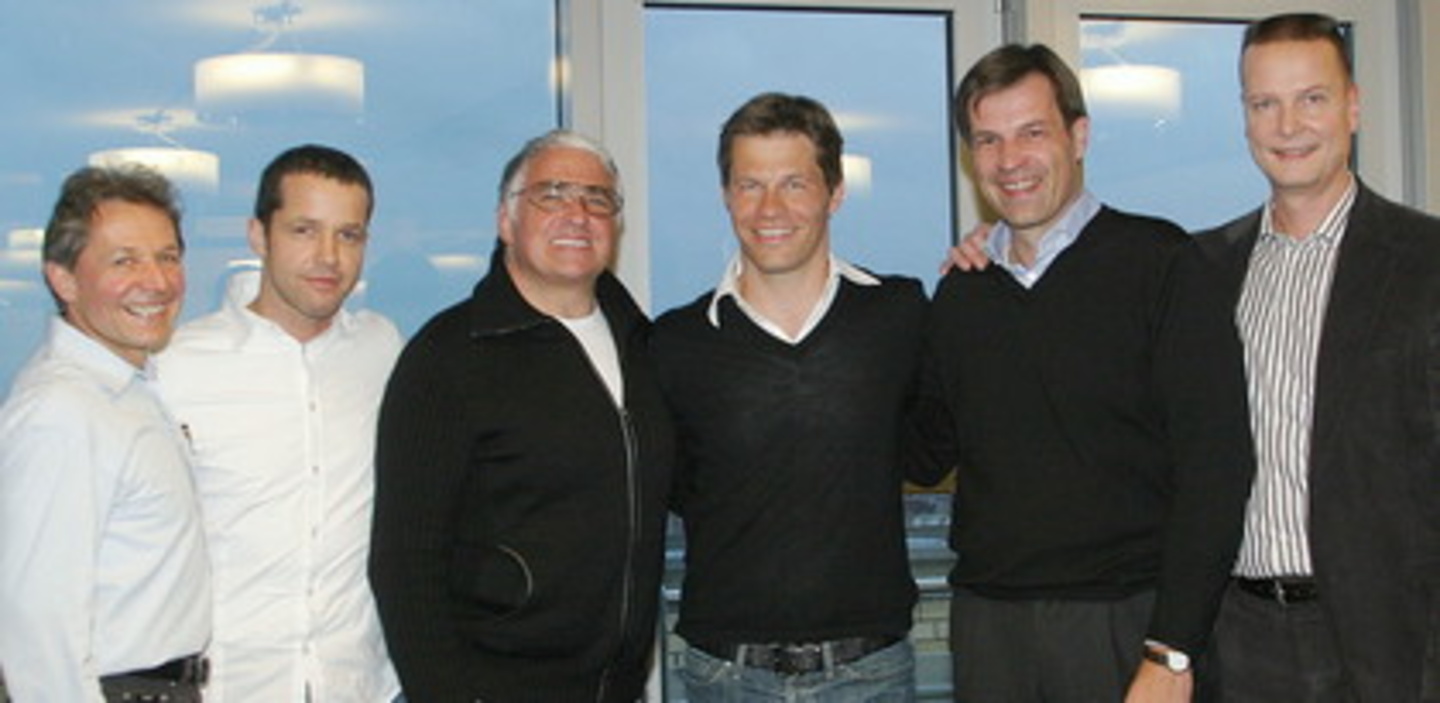 Neue Partner (v.l.n.r.): Eberhard Kromer (Partner Sasse Rechtsanwälte), Steffen Müller und George Glueck (beide X-cell), CEO Frank Briegmann, CFO Tonio Bogdanski und General Counsel Hennin...