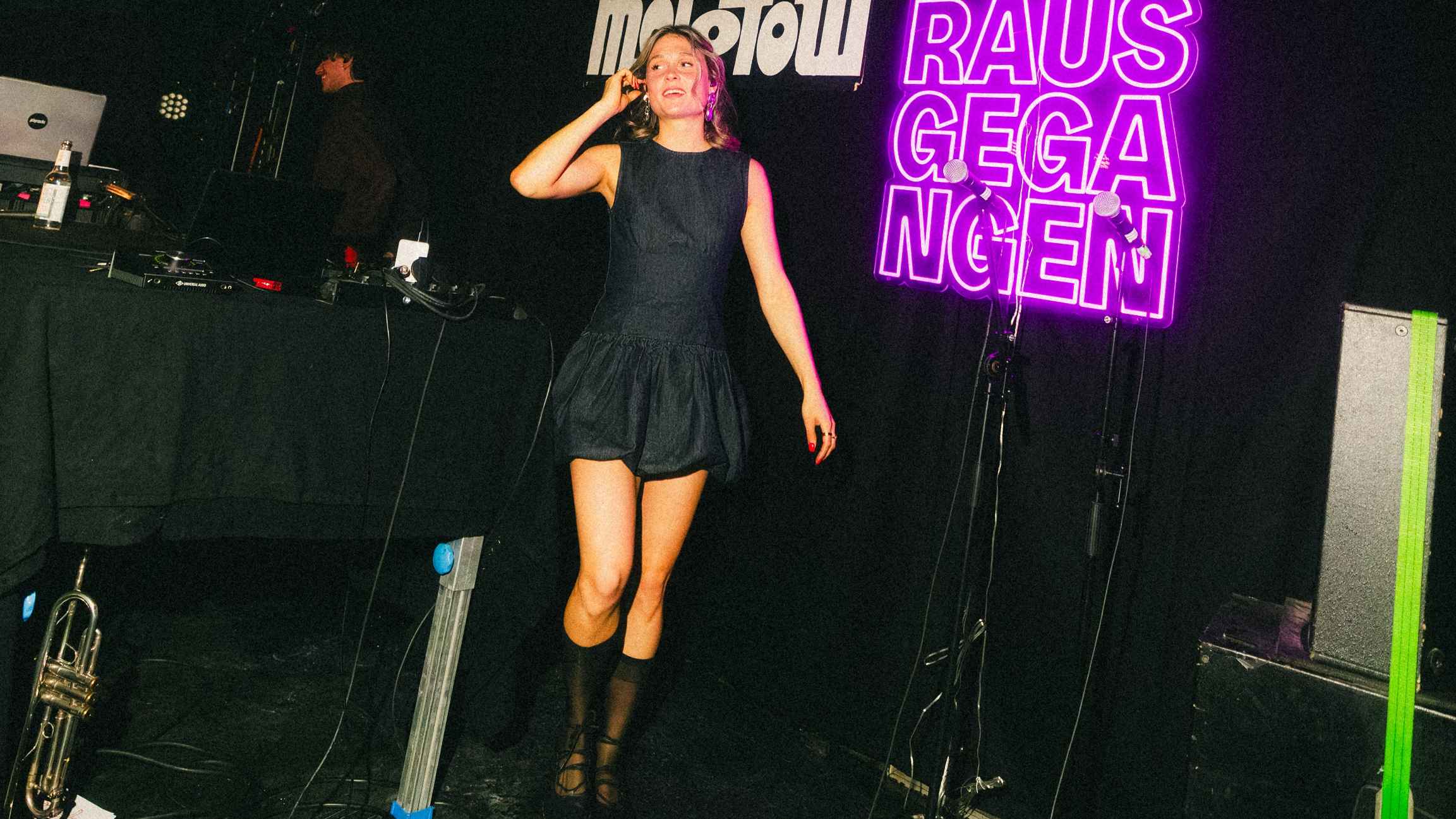 Auch sie hat bereits ein Geheimkonzert von Rausgegangen gegeben: Anais.