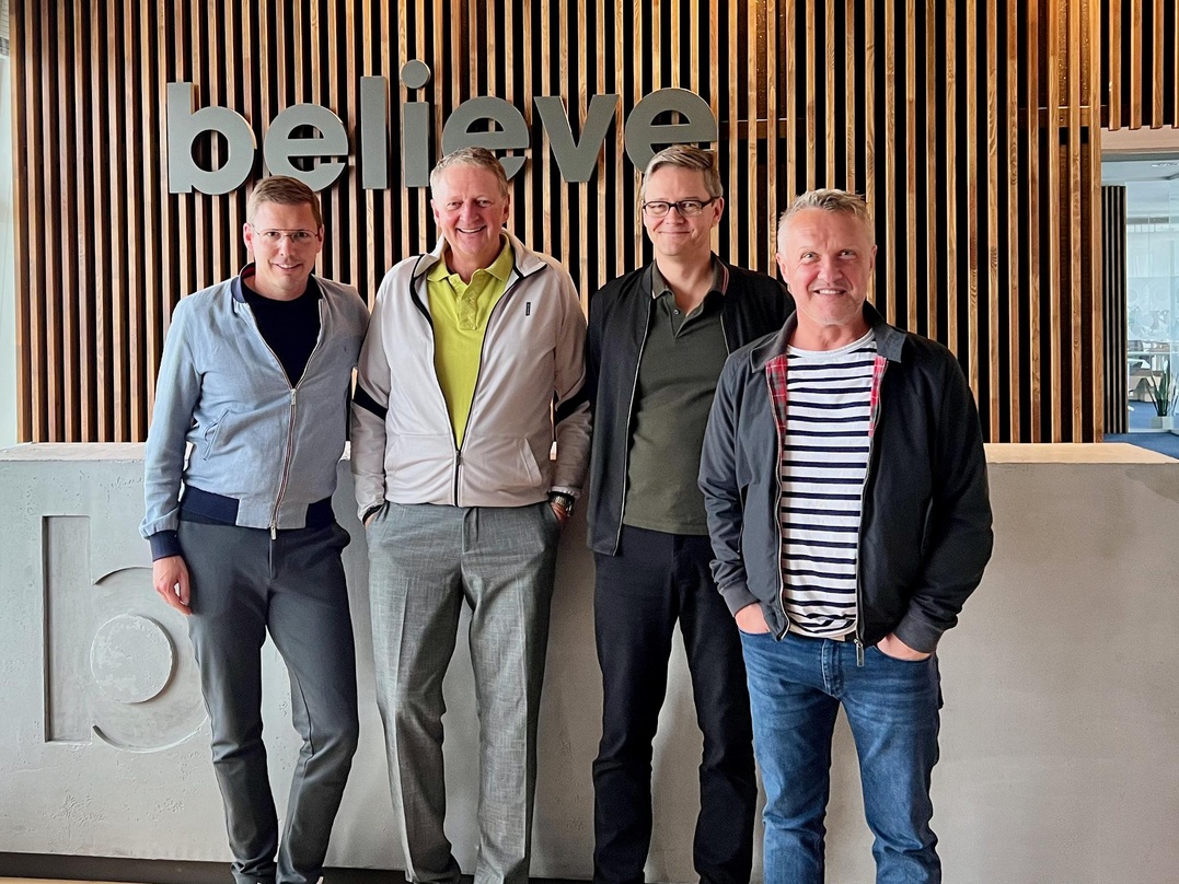 Freuen sich auf die weitere Zusammenarbeit (von links): Thorsten Freese (CEO Believe Group Germany), Stefan Vogelmann und Holger Fleder (beide Managing Director Broken Silence), Torsten Me...