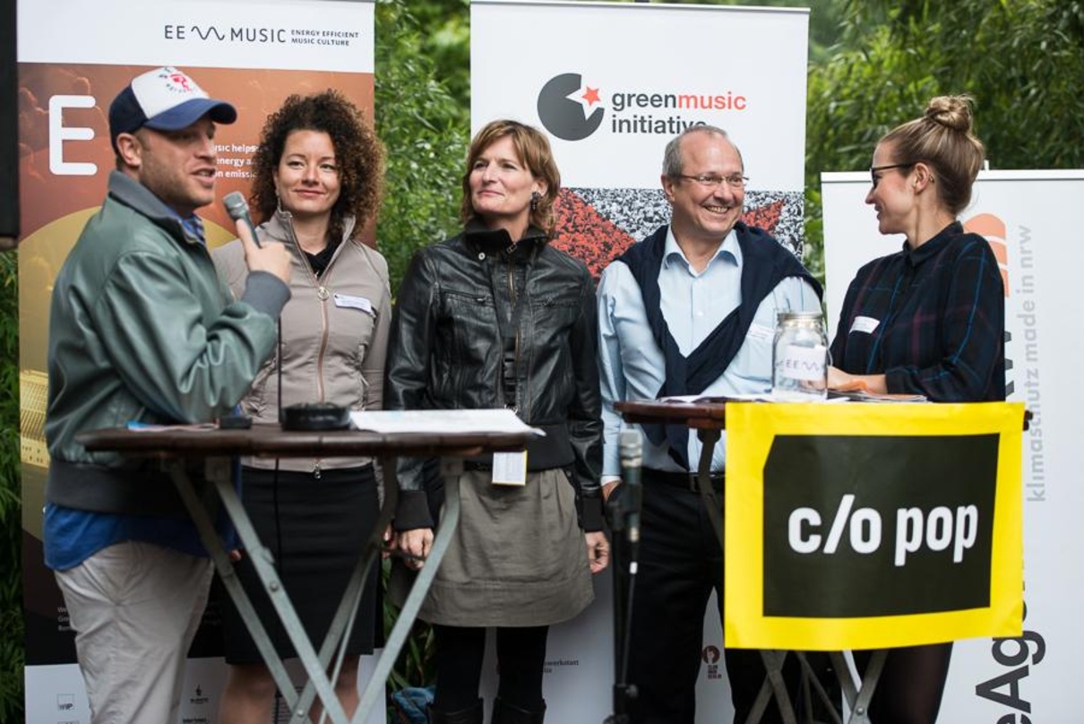 Beim Start der EE Music Kampagne im Rahmen der c/o pop (von links): Jacob Bilabel (Green Music Initiative), Jutta Unger (c/o pop), Martha Wißmann (EE Music), Lothar Schneider (Geschäftsfüh...