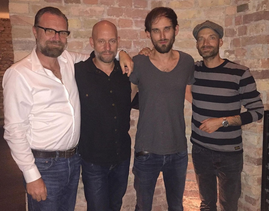 Gehen weiter gemeinsame Wege (von links): Markus Wenzel (President UMP Germany), Henrik Kersten (Geschäftsführer Tinseltown), Martin "Fly" Fliegenschmidt und Ingo Heinzmann (Senior Directo...