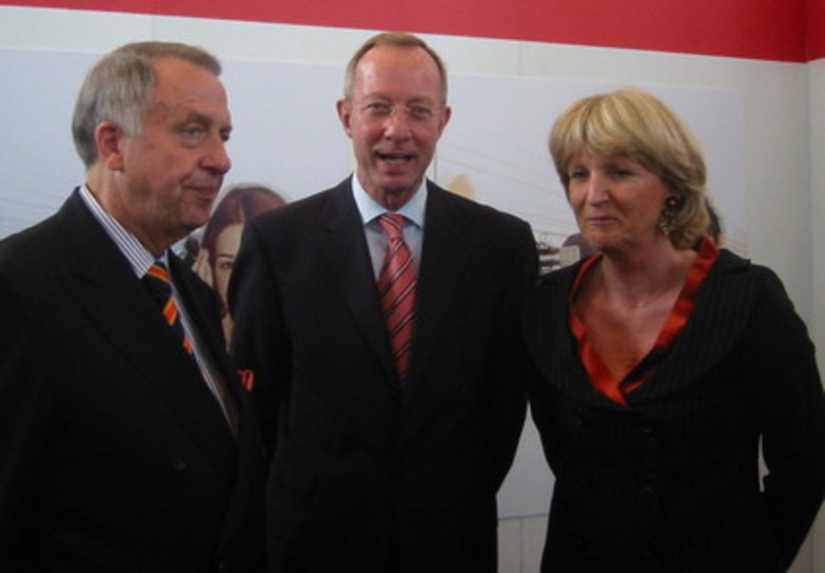 Trafen sich auf der Popkomm (v.l.n.r.): Bernd Neumann, Jürgen Becker (GEMA) und Dagmar Sikorski