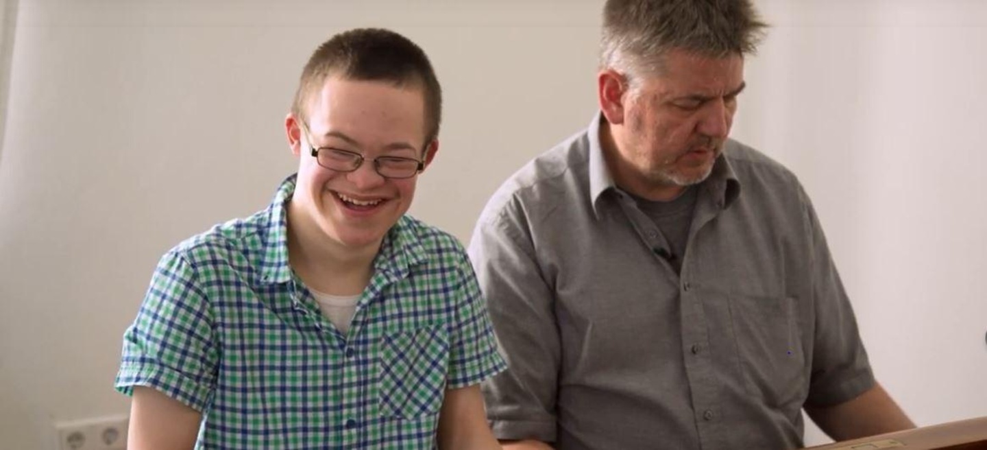 Zeigt, was Musiktherapie leisten kann: das Video von NordoffRobbins