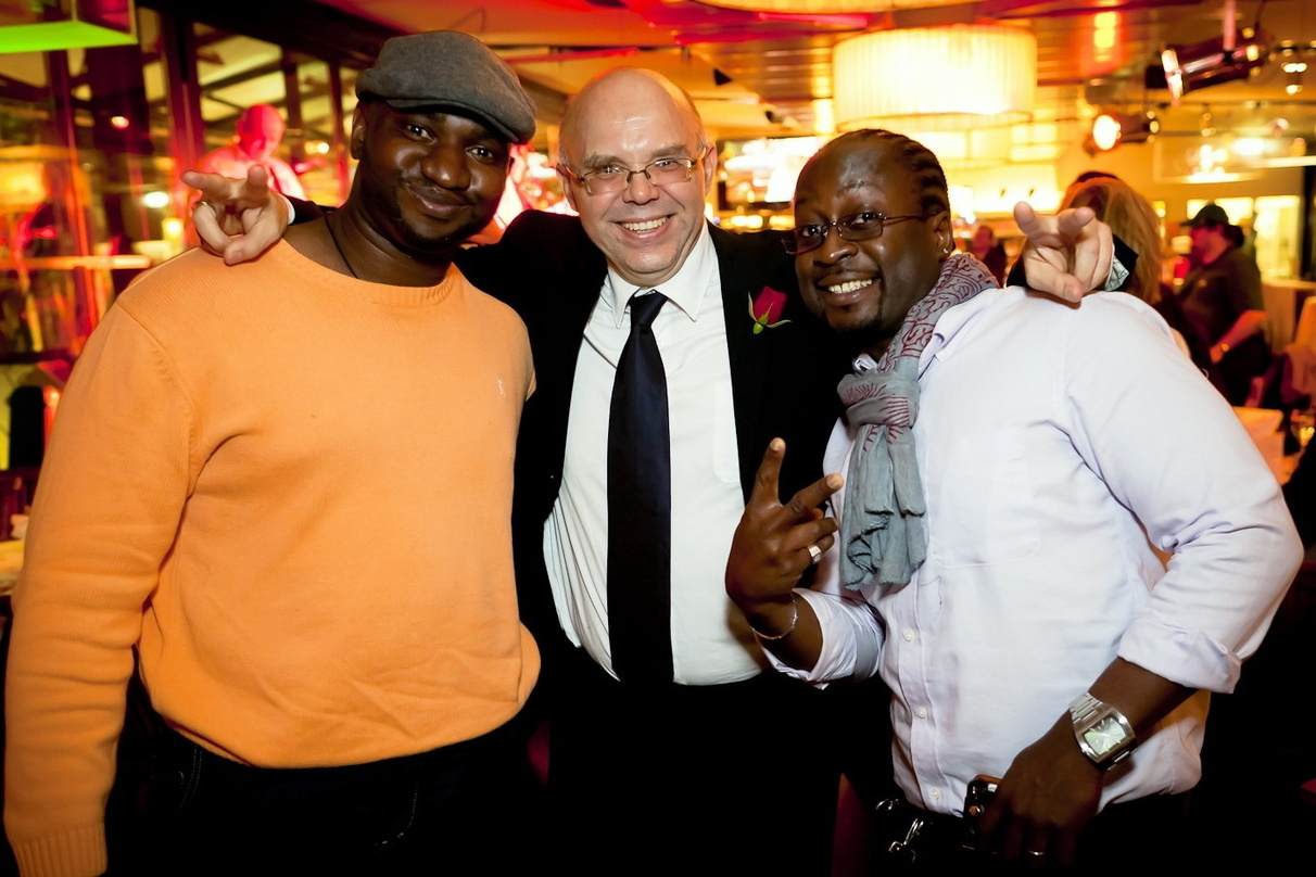 Feierten im italienischen Stil (v.l.n.r.) Sodi Cookey, Mario Rossori und Felix Okon (Bild: Thomas Lerch)