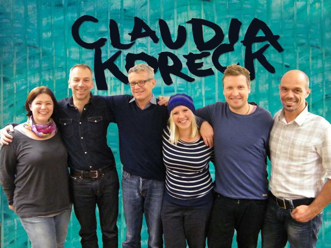 d90835f6dddb3a0c3fd63076f14986363f6271844a389ec801f73ac18f73e69e Hoffen auf erfolgreiche gemeinsame Jahre: Claudia Koreck, Gunnar Graewert und ihre neuen Partner von Koch Universal