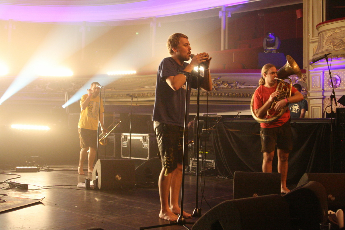 Eines der Hightlights beim Liveprogramm von EuroSonic Noorderslag 2011: der Auftritt von LaBrassBanda