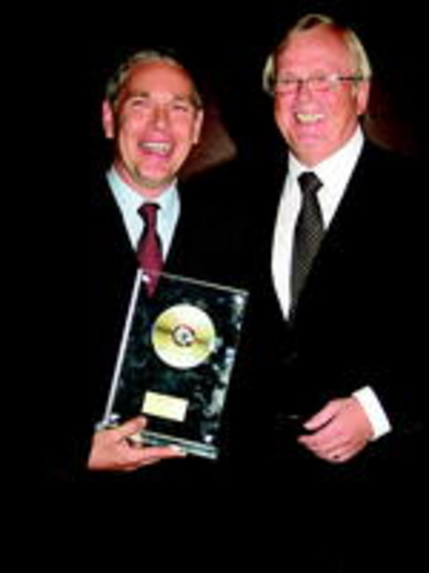 Warner-Chef Willi Geike (l.) mit Gastgeber Ulrich Scheele