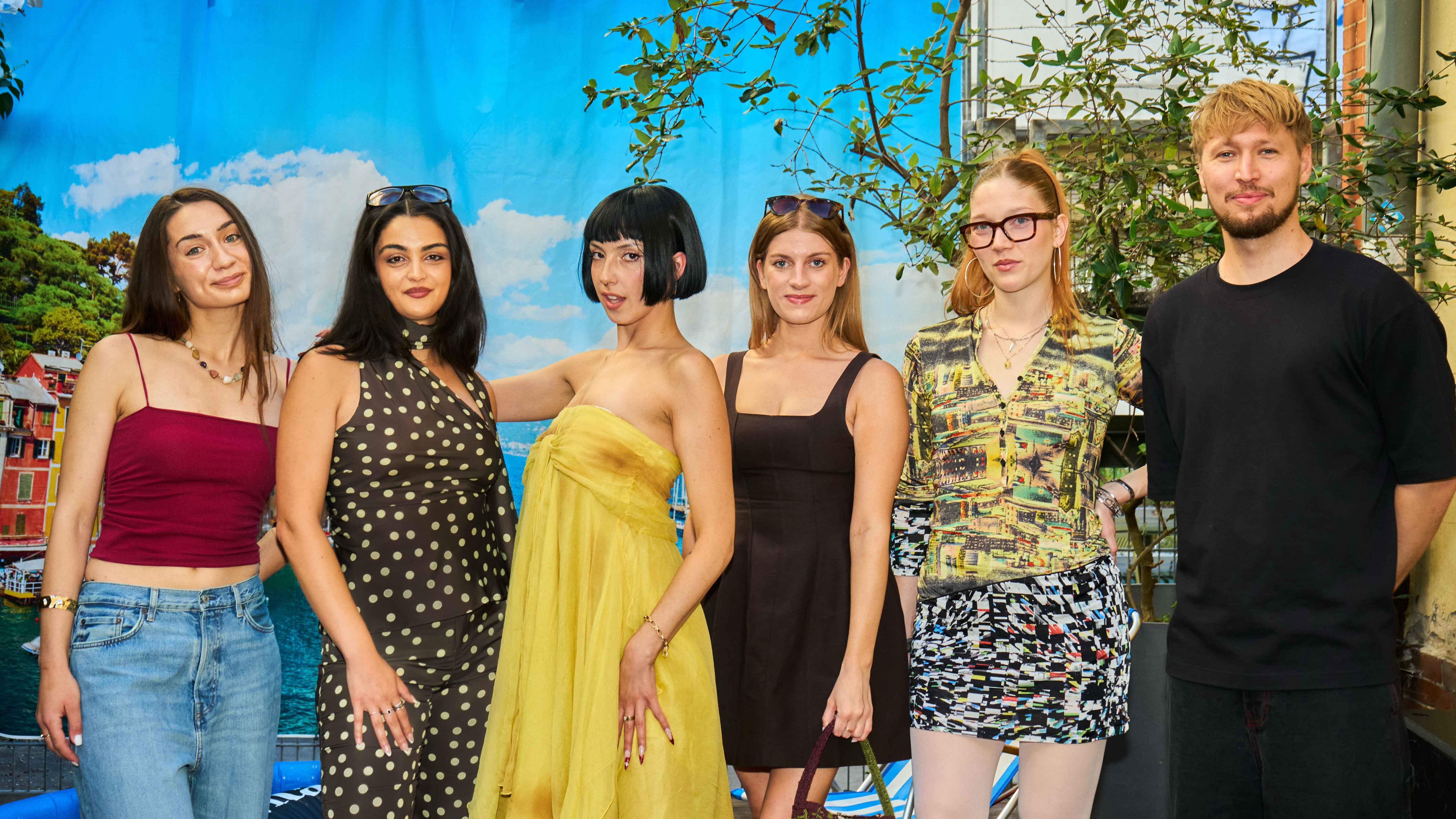 Machen gemeinsame Sache (von links): Michelle Galfe (Digital Marketing Manager Groove Attack), Guilia Ladu (Management Domiziana), Domiziana, Julia Schröder (Marketing Project Manager), Ma...