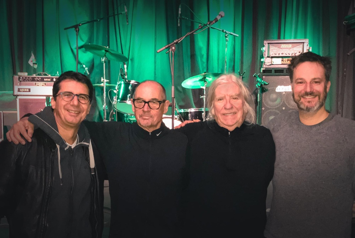 Neue Partner bei Aviator (von links): Alexander Seidl (Aviator), Andy Fairweather Low, John Taylor (Manager Andy Fairweather Low) und Lindsay Jones (Aviator)