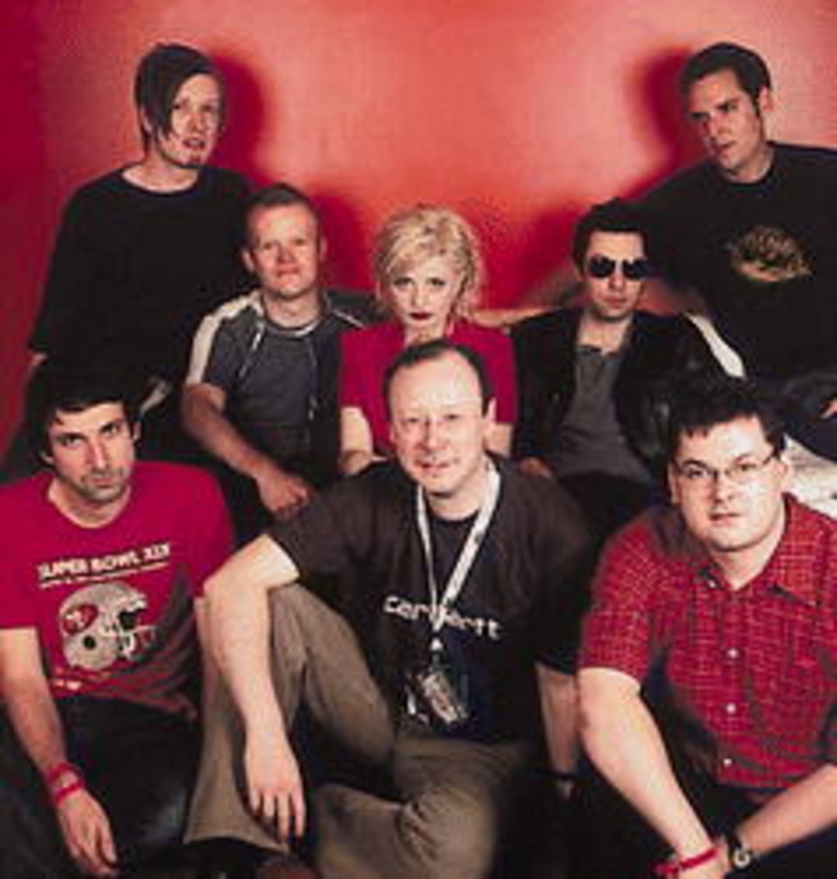 Das "Erinner dich"-Foto (v.l.n.r.): Uli Nefzer (Modern Soul), Sven-Erik Stephan, Roland Leesker (beide MoS), Consultant Walter Gröbchen, Suzie & Tom (Klee), Martin Baier (musikwoche.de) un...
