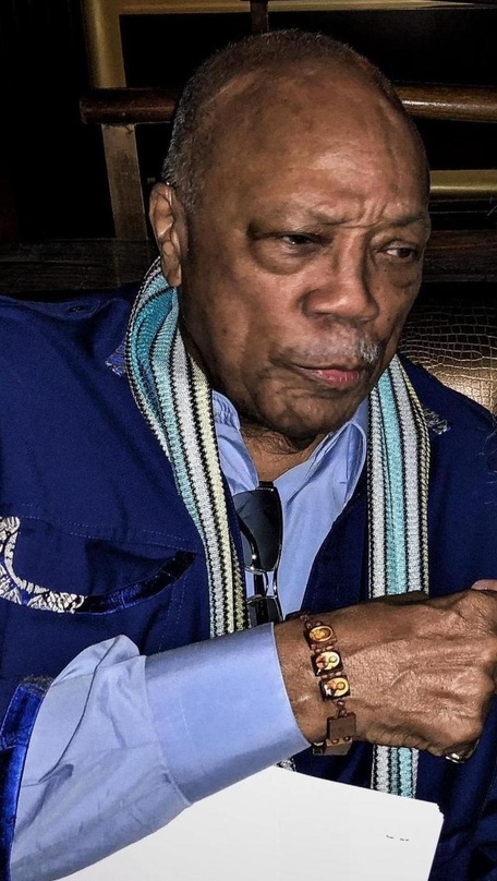 dc3b03a4a08f49c3415f86b0af6e2e8044d0041770473248e99b5dbda4a63ae3 Ist bei Oneof an Bord: Quincy Jones
