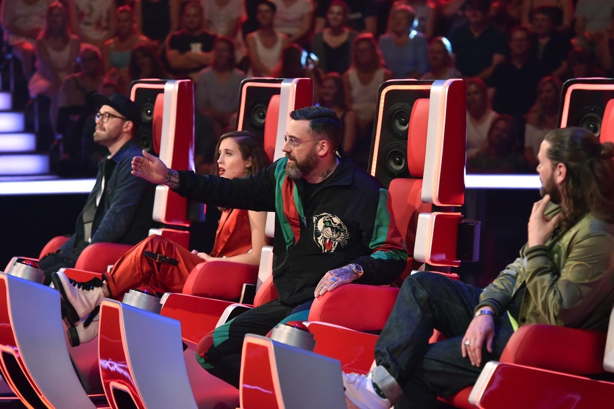 dc9a21924100eb9d4b28435a7da171dd9537decb1ee8a1fc3f09e174b687fb41 Sitzen 2019 in der Jury (von links): Mark Forster, Alice Merton, Sido und Rea Garvey
