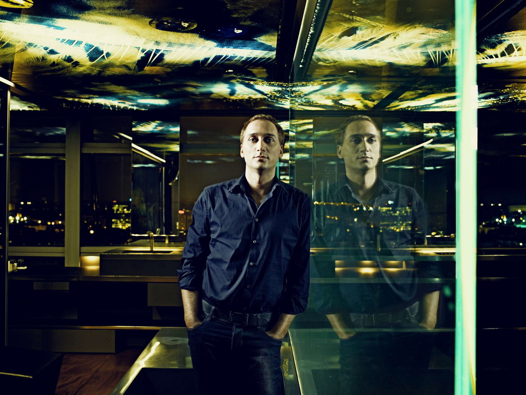 Bekommt seine eigene wöchentliche Sendung bei Radio Energy: Paul van Dyk