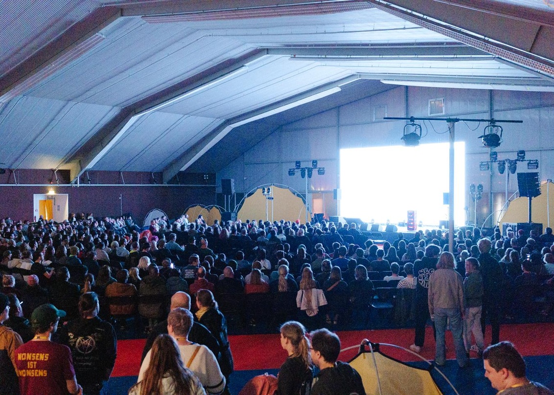 dd72741ecc86449d7af03329a6454d0a00d5abd3cc9ce51fe9988f1769c3d31b Full House vor der Main Stage: Festival Playground 2022
