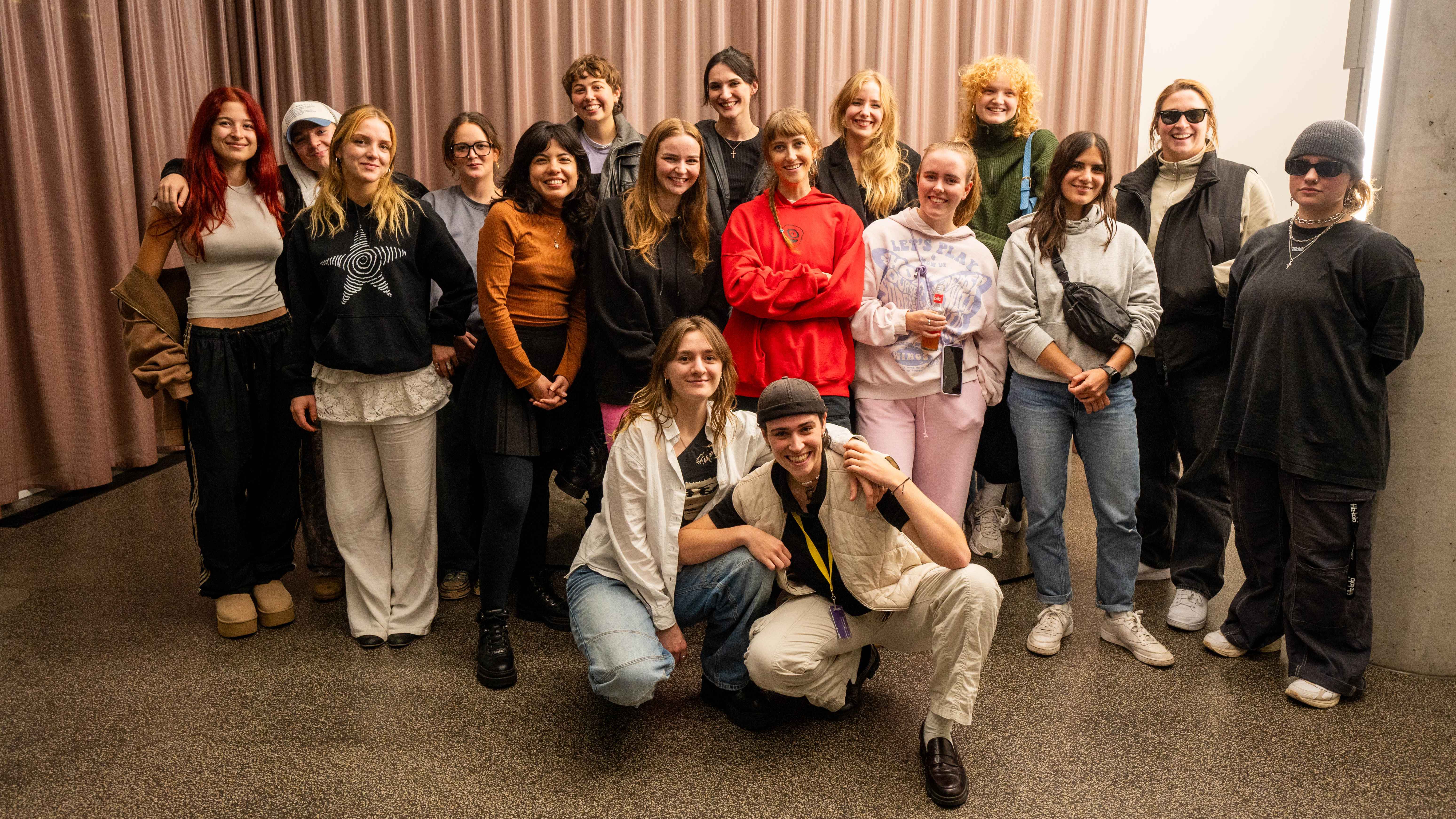In der Hauptstadt: die Produzent:innen und Artists des Songwriting Camps.