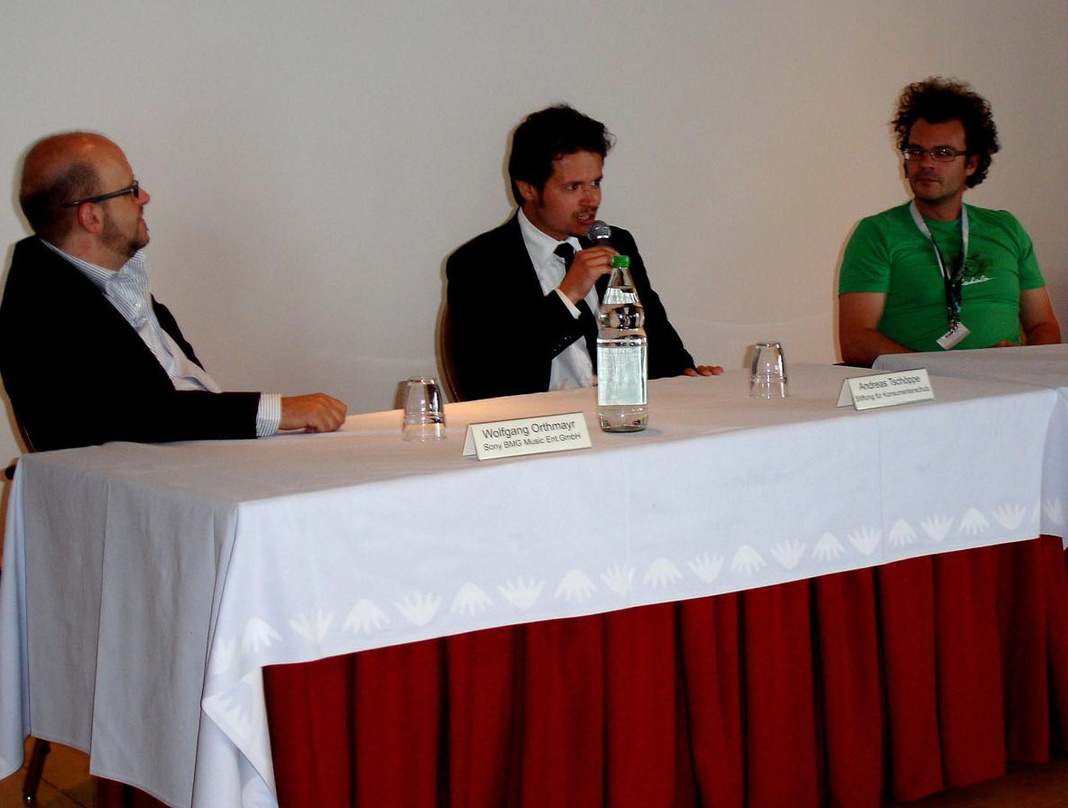 Debattierten über kostenlose Musik im Netz (v.l.n.r.): Wolfgang Orthmayr, Andreas Tschöpe (Stiftung für Konsumentenschutz) und der Jurist Philippe Perreaux