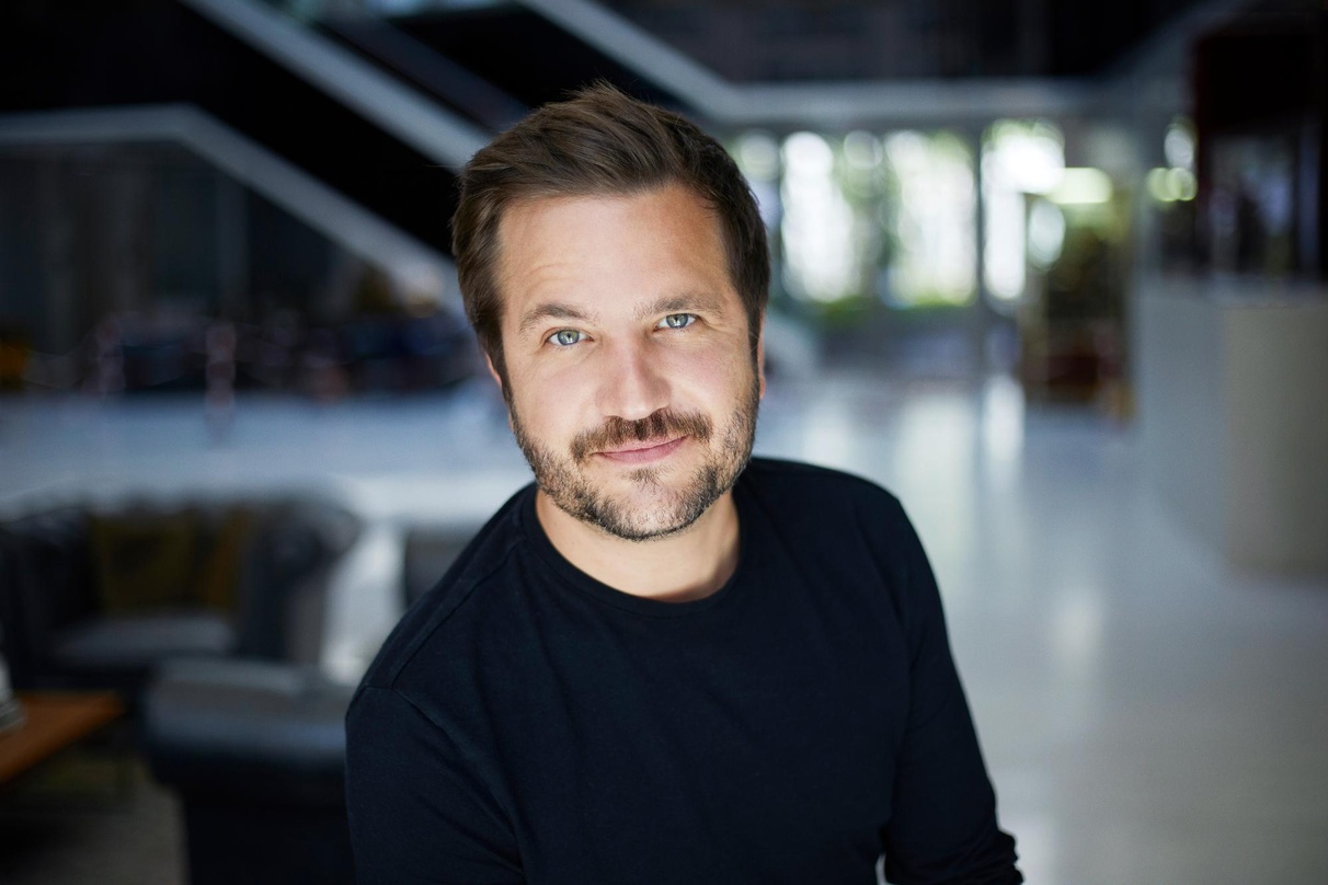 Tauscht das Pferd: Julian Krohn, der bei Scholz & Friends Sounds nun als Director Music & Audio fungiert