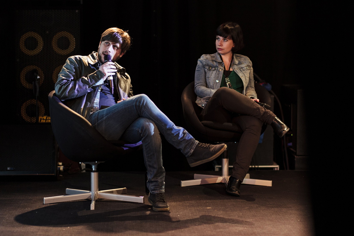 e01bb15f9b206a15d71acd28d332ab90458093cab5c95e6cab3c85ec5b6afc1f Sprachen beim Future Music Camp über "Artists, Streaming & Release-Strategien": Marie Heimer (Label Relations Account Manager Spotify) und Matthias Kranz (Kranzmusik)