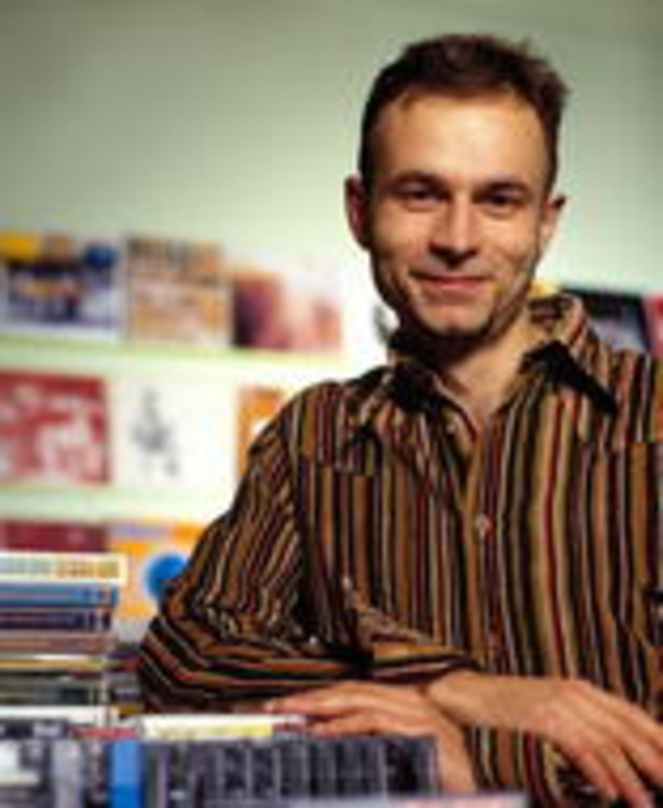 e0ac6090cbb2c254e44904ab4be64edbe47194ed6c3fc52dfc55fd6bc344f3f5 Spannt einen weiten Bogen: Phillip Schnyder