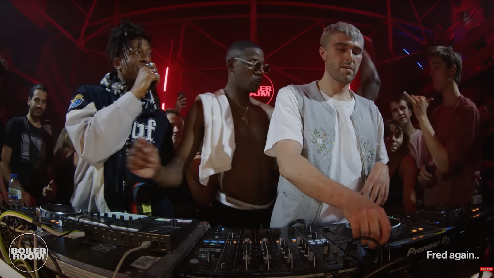 Spielte eins der beliebtesten Sets für Boiler Room: Fred again...