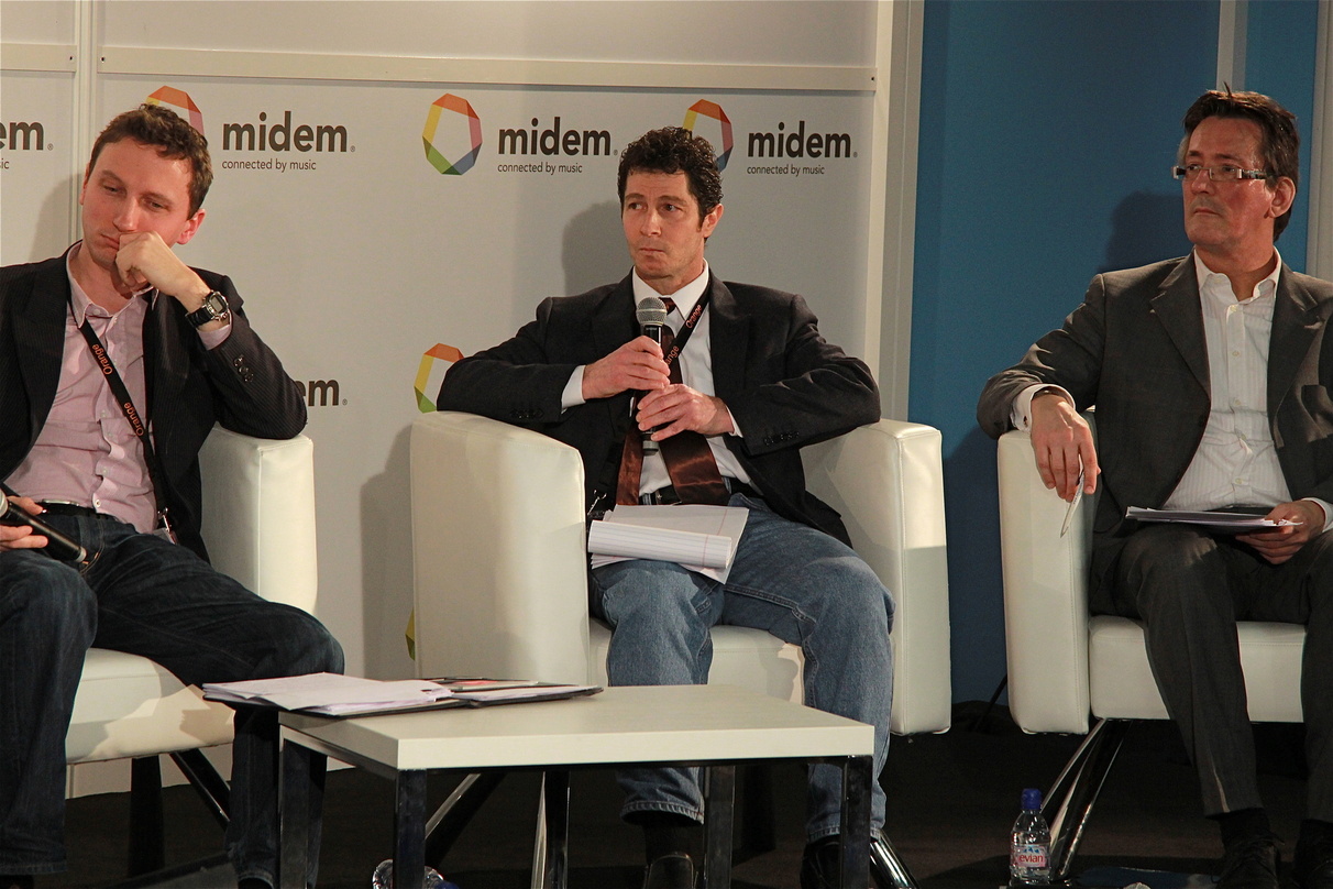 Sehen Wolken am Horizont (v.l.n.r.): Ben McEwen, Charlie Lexton, Jens-Markus Wegener beim Cloud-Panel
