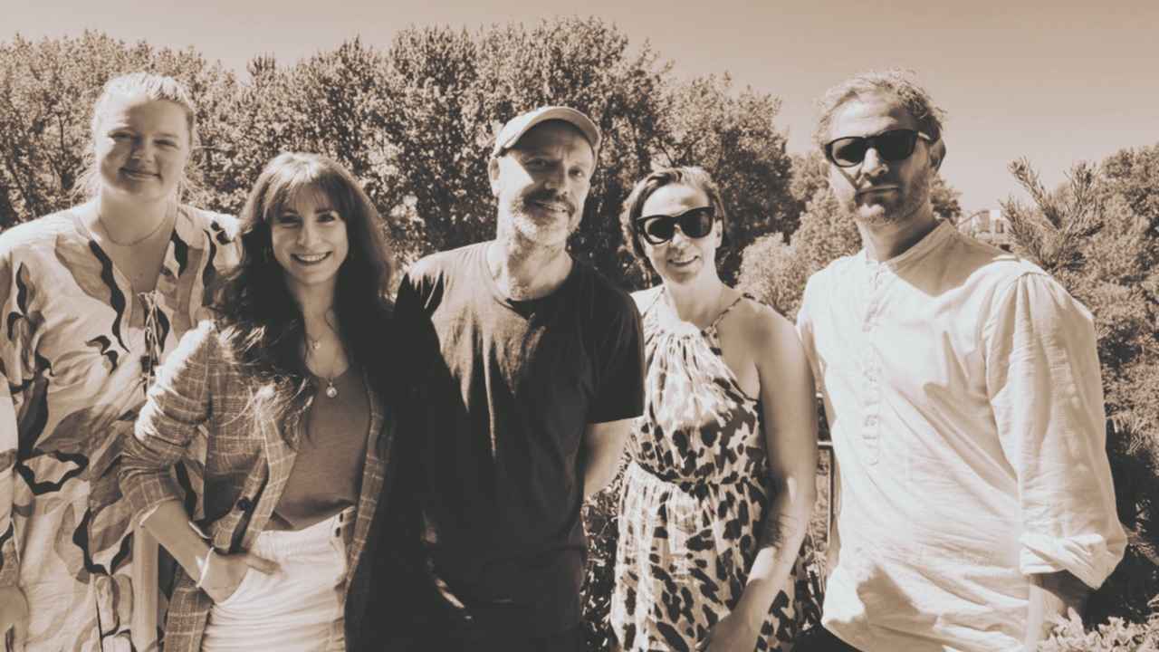 Kümmern sich um das kommende Album (von links): Katharina Lange (Senior Brand & Product Manager Clouds Hill), Jennifer Belger (Management Jan Plewka, First Position Management), Jan Plewka...