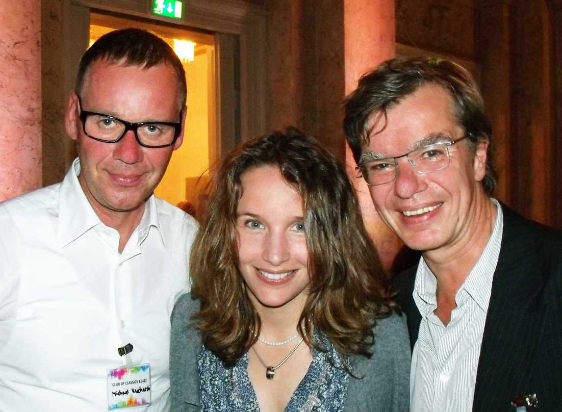 Beim "Club of Classics & Jazz": Hélène Grimaud, hier mit Christian Kellersmann (r.) und Michael Kucharski hatte sichtlich Vergnügen