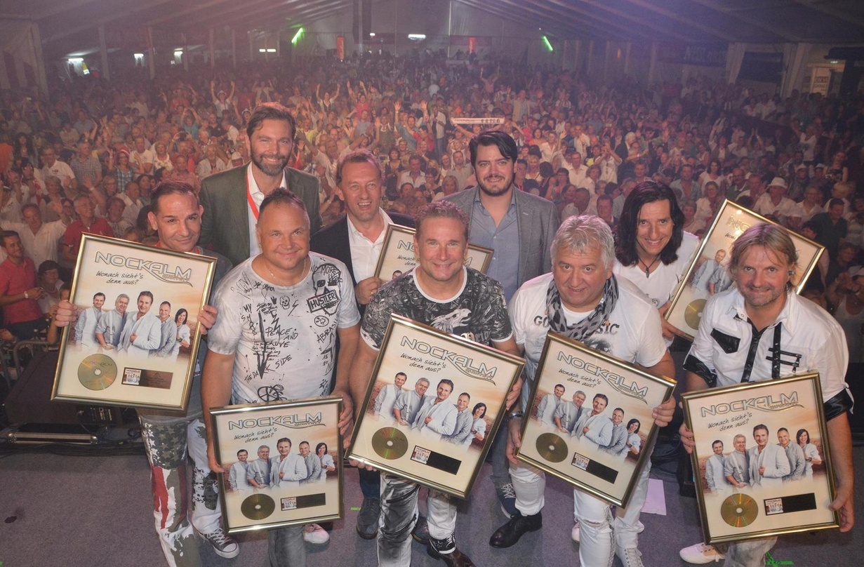 Bei der Award-Verleihung: das Nockalm Quintett und Partner