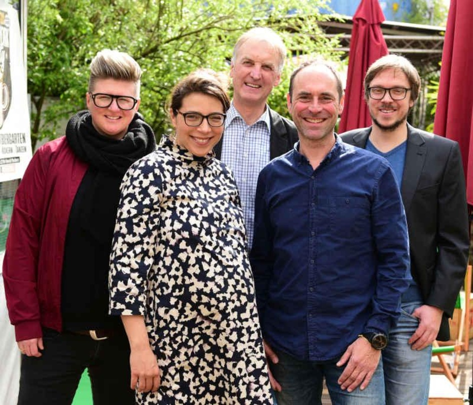 e5fd278e7e9dcc8166c094b9825117ff08c71cd97909e4eeceb6c7f352b34e24 Bittet den Münchner OB um Transparenz und Hilfe: der VDMK-Vorstand, bestehend aus (von links) Danny Kufner, Anna Kleeblatt, Ralf Gabriel, David Süß und Dierk Beyer