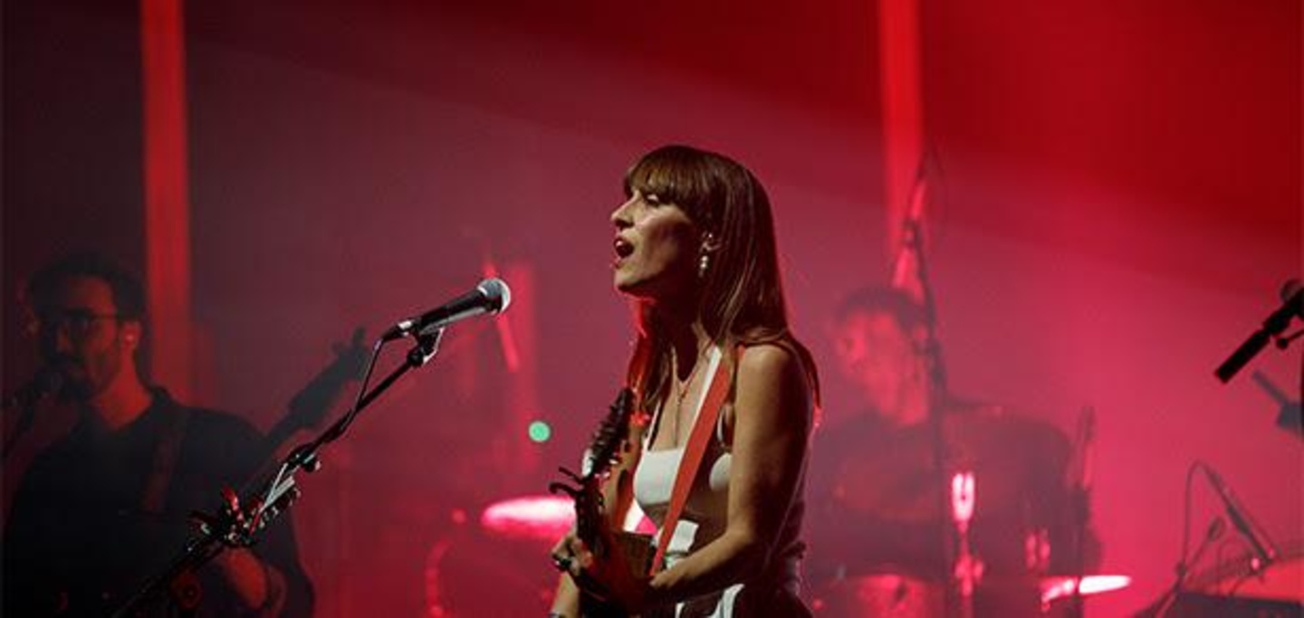 Sang bei der Reeperbahn-Eröffnung: Feist