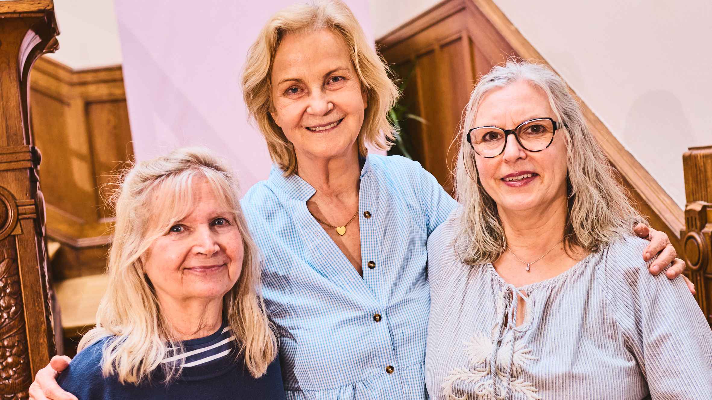 Nehmen Abschied (von links): Regine Lamster (Sprecherin Hanni), Heikedine Körting (Produktion und Regie) und Manuela Dahm (Sprecherin Nanni).