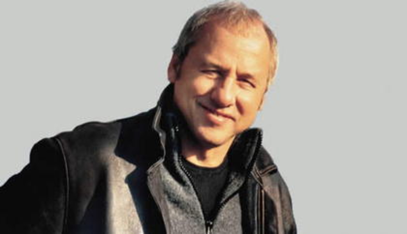 Singt live mit Emmylou Harris: Mark Knopfler