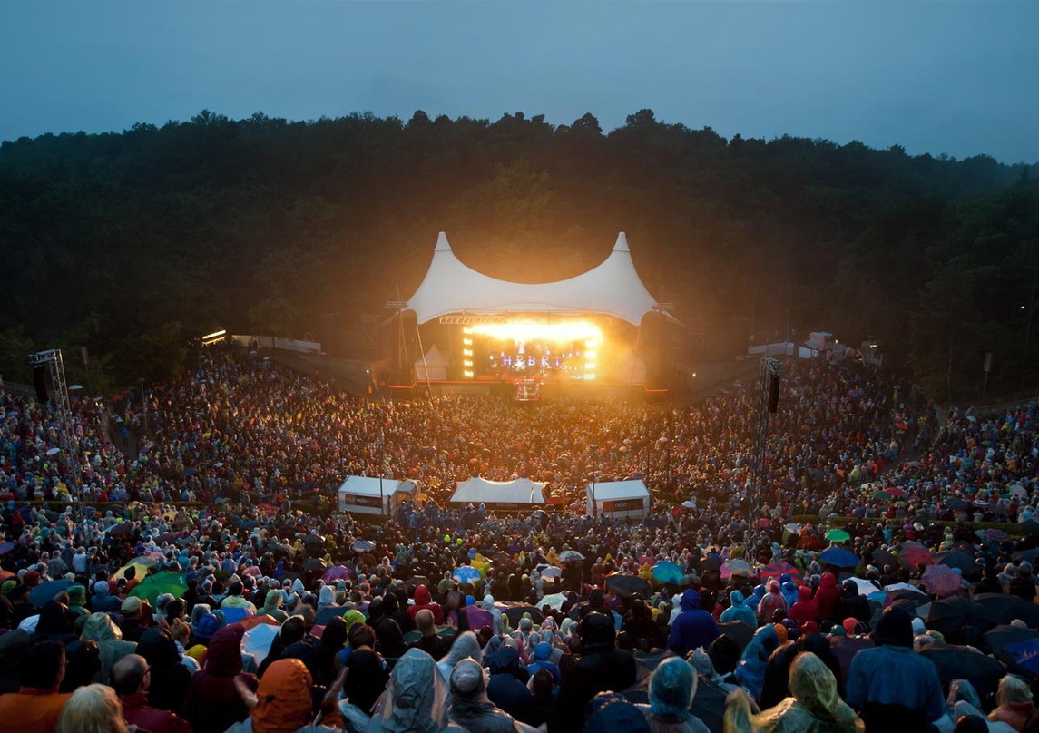2012 stark frequentiert: die Waldbühne in Berlin, hier beim ausverkauften Grönemeyer-Konzert