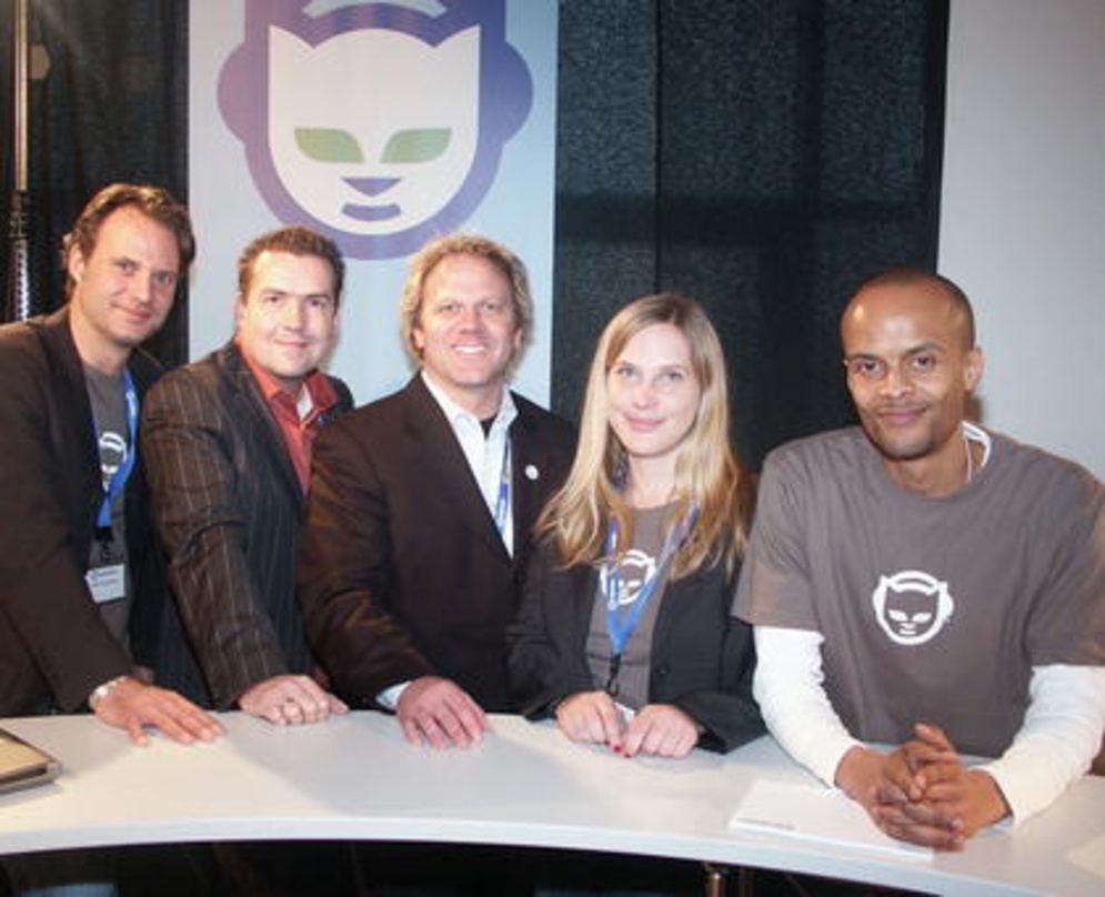 Das Napster-Team (v.l.n.r.): Patric Niederländer (Business Development), Schliesche, President Brad Duea, Bettina Maul (Marketing) und Patrick Mushatsi-Kareba (Manager Music Programming)