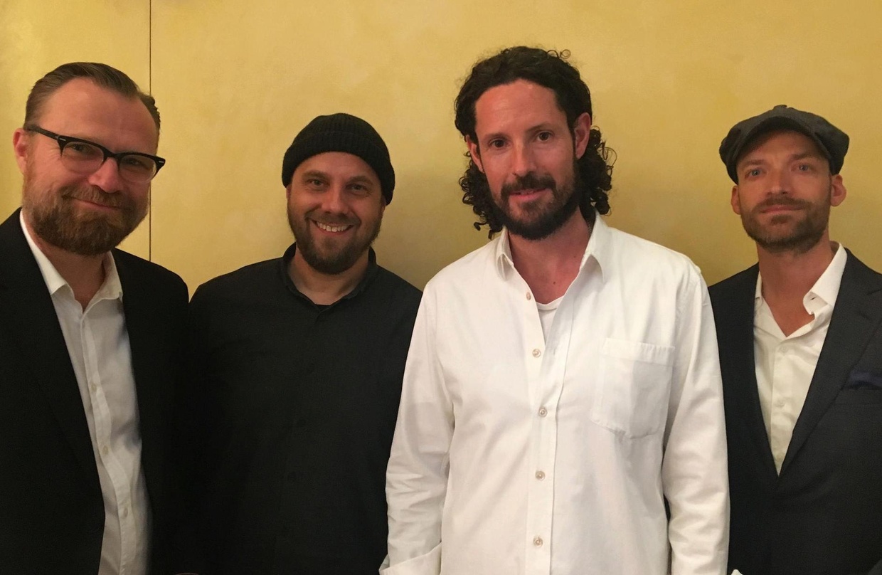Arbeiten auch künftig zusammen (von links): Markus Wenzel (President Universal Music Publishing), Götz Gottschalk (Gründer Nesola), Max Herre und Ingo Heinzmann (Senior Director A&R + Crea...