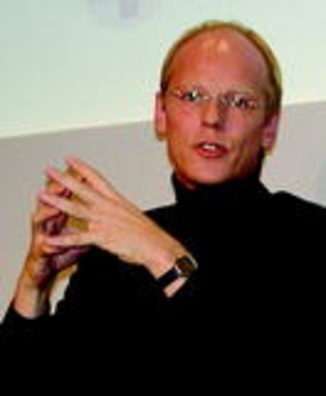 e8f5e761e2e2cabf66d789df97c1faa296f2ea4a8cb9ed278a8aa006a70167d6 Sieht eine kreative Herausforderung für die Musikindustrie: Schramm