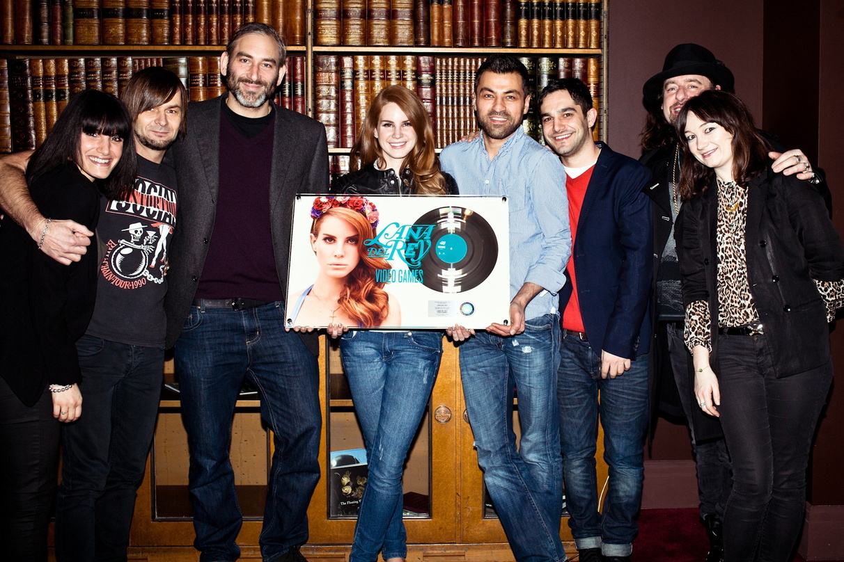 Nur ein Vorgeschmack auf das Album-Gold: Lana Del Rey und ihr deutsches Universal-Team