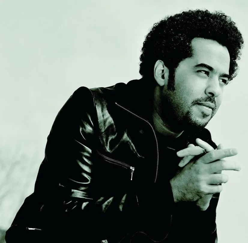 Auf Tour allein im Blickpunkt: Adel Tawil von Ich+Ich