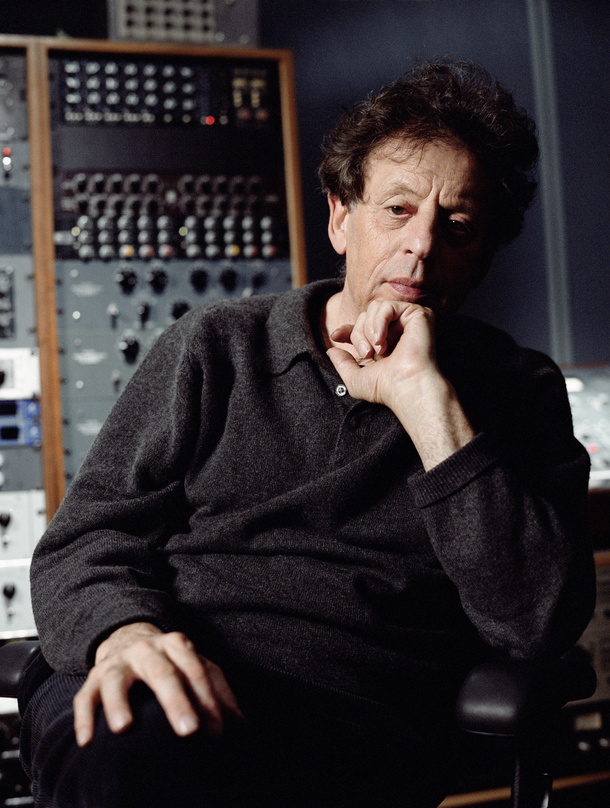Bringt seinen "Dracula"-Score live zu den Filmbildern zu Gehör: Philip Glass