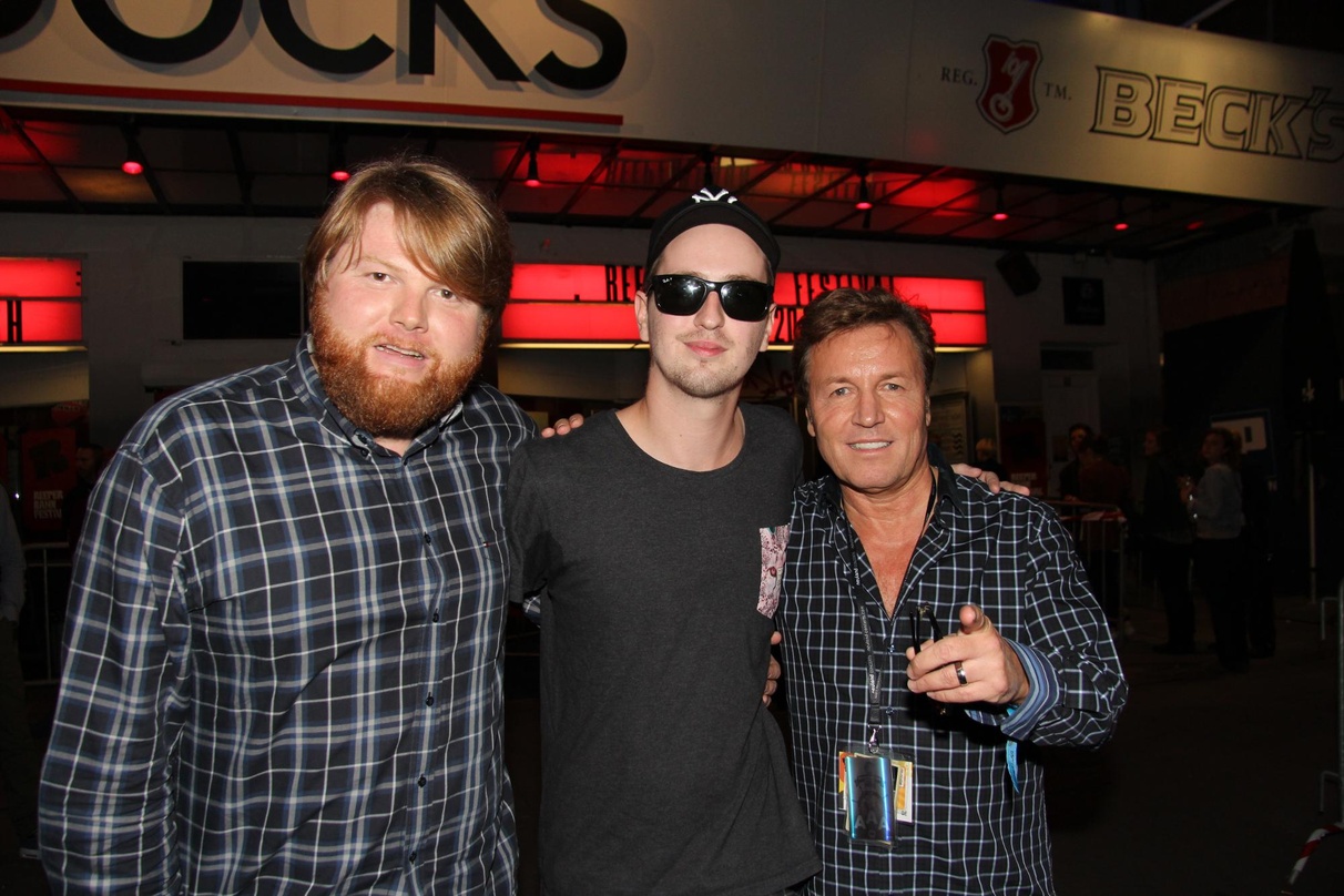 Glücklich bei der neunten Warner Music Night (von ilnks): Andreas Weitkämper (A&R Director Warner Music(, DJ Robin Schulz und Bernd Dopp (Chairman & CEO Warner Music Central)