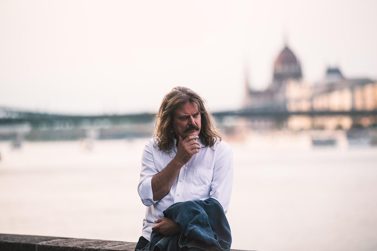 Will mit dem neuen Album der Mandoki Soulmates den Jazz-Rock wieder gesellschaftspolitisch relevant machen: Leslie Mandoki