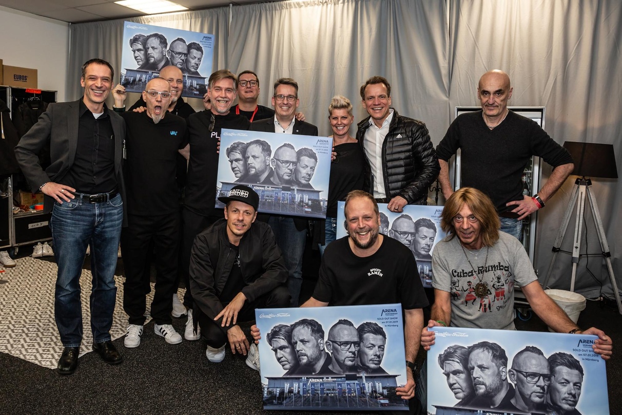 Erfreut über das ausverkaufte Konzert in Nürnberg: Die Fantastischen Vier und Partner