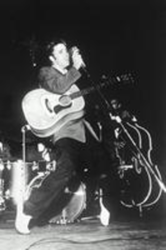 Kann auch 27 Jahre nach seinem Tod Charts-Historie schreiben: Elvis Presley