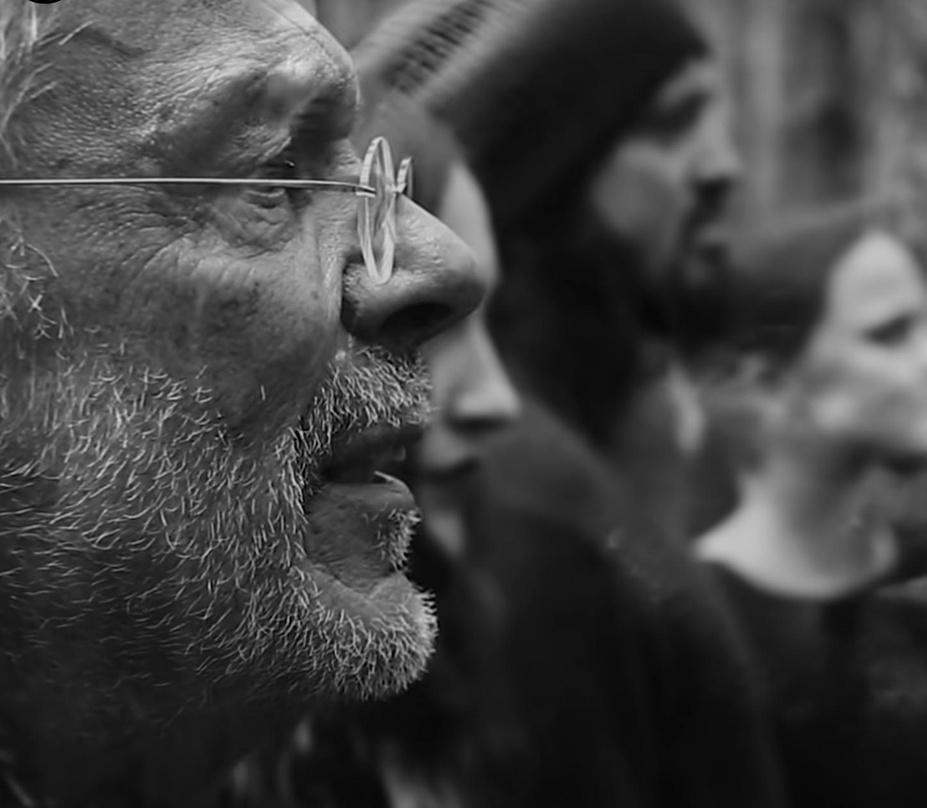 Vereint für den Frieden: Reinhard Mey (links) & Freunde