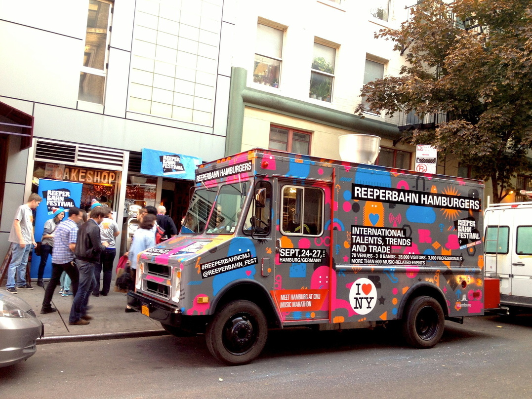 Erzeugte Aufmerksamkeit in New York: das Burger-Mobil des Reeperbahn Festivals beim CMJ Music Marathon