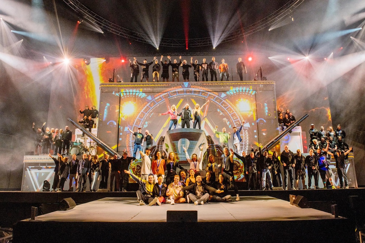 Haben eine Rekordtournee gestemmt: Team und Crew von DJ Bobo