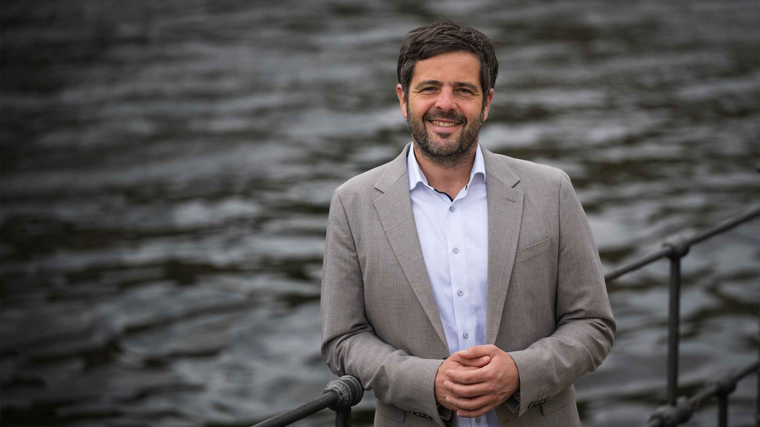 Beim kommenden Branchendialog zu Gast: Daniel Schneider, SPD und ehemals Deichbrand Festival.
