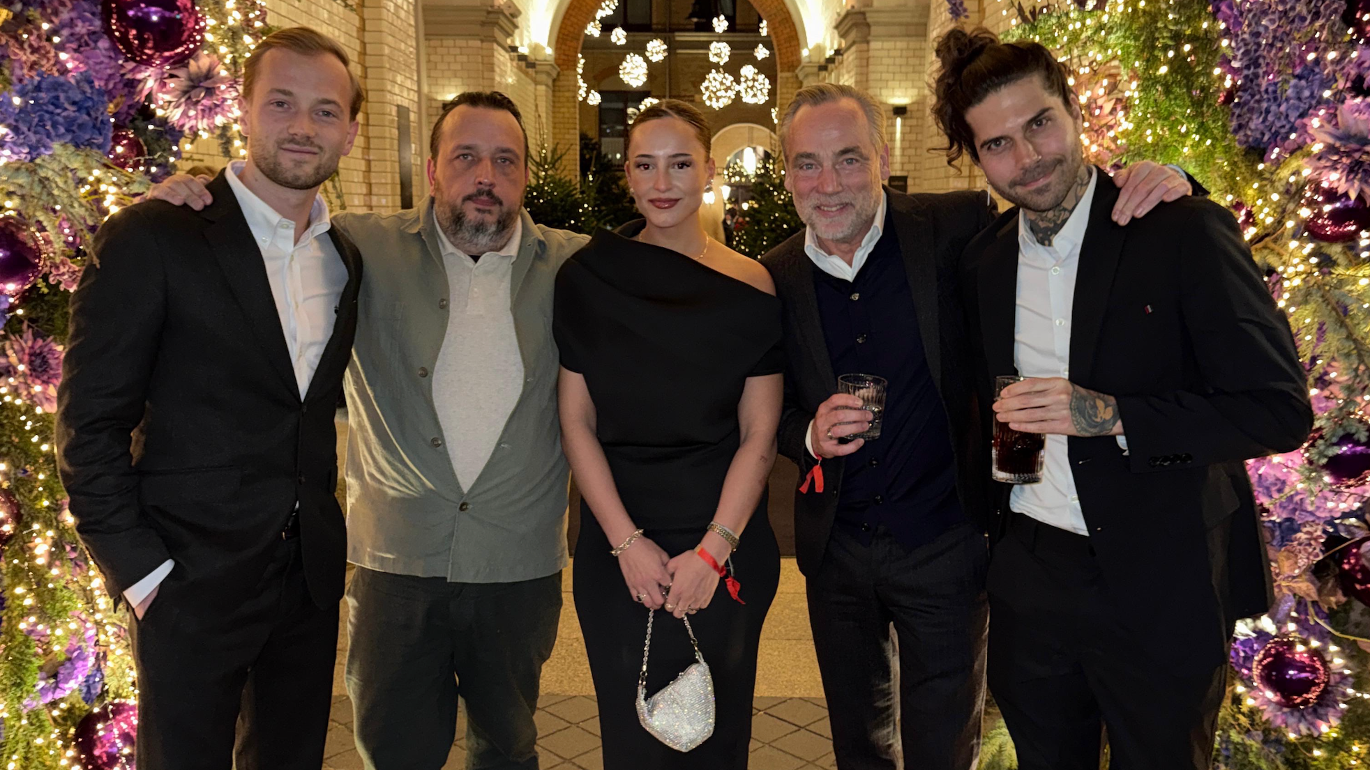 Üben mit Arising Empire Publishing den Schulterschluss im Verlagsgeschäft (von links):Finn Thele (Co-Head Of Publishing SCP), Tobbe Falarz (Managing Director Arising Empire), Betty Rogozin...