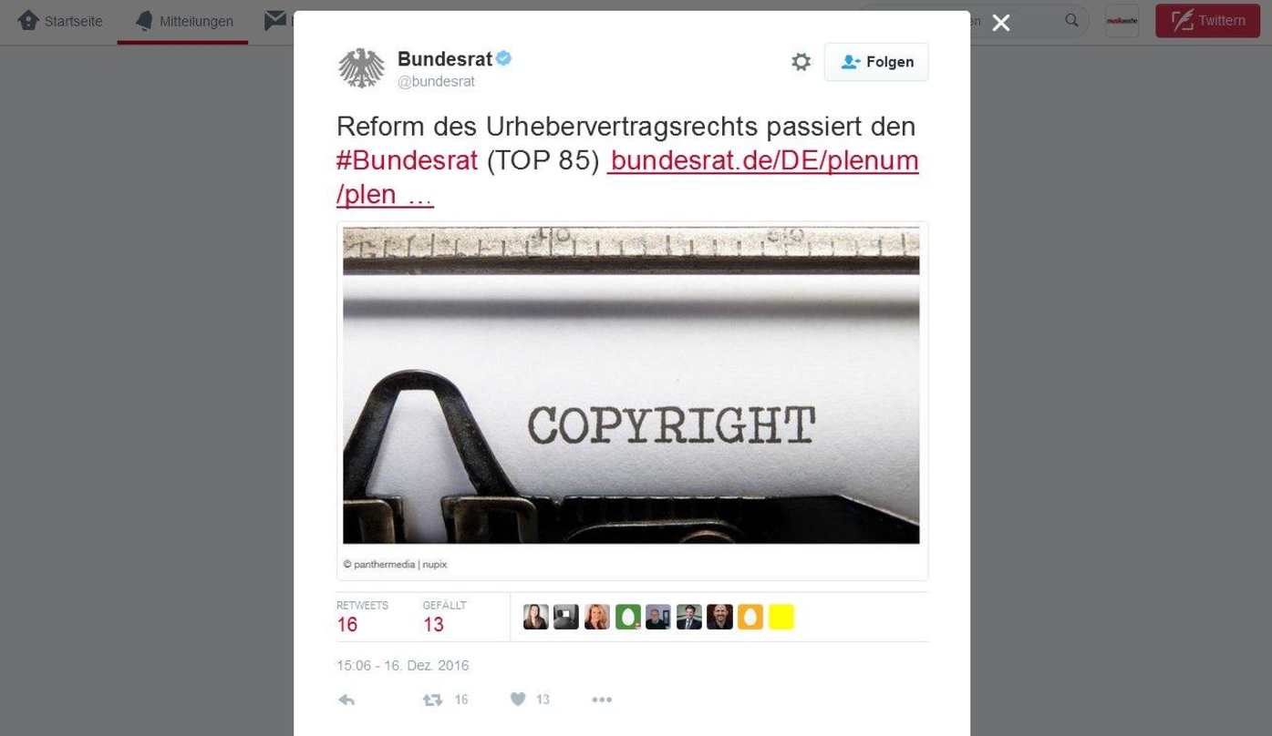 Abgesegnet: Einen Tag nach dem Bundestag machte der Bundesrat den Weg frei für das neue Urhebervertragsrecht und die Verlegerbeteiligung, und gab das unter anderem via Twitter bekannt