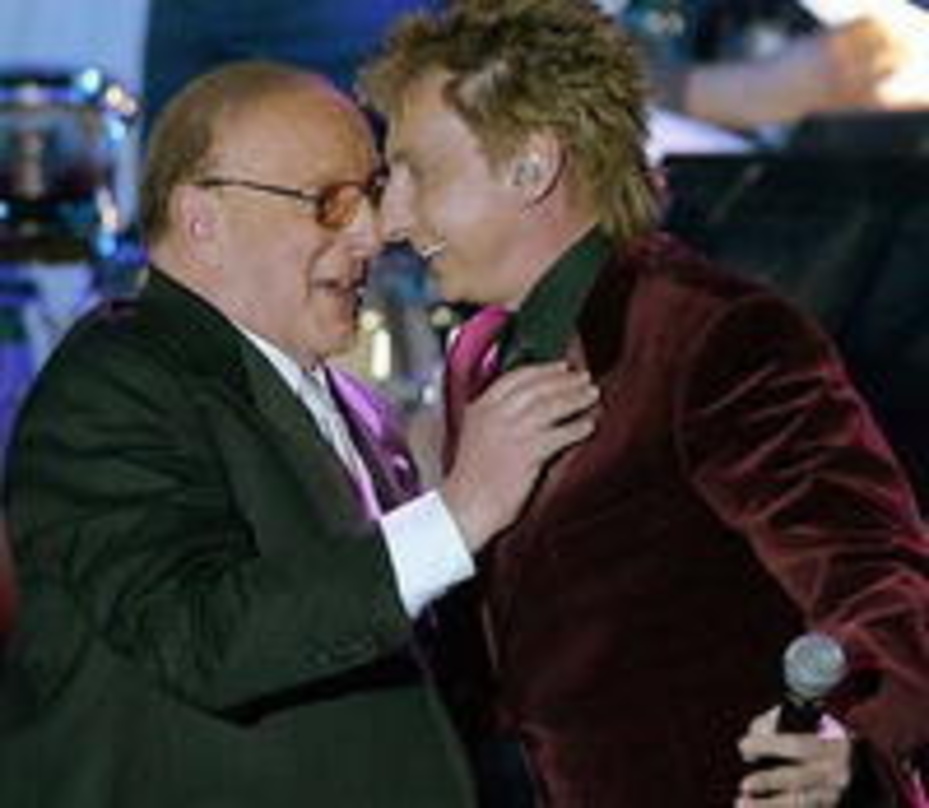 Freuen sich über den Erfolg: Clive Davis und Barry Manilow